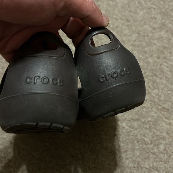 Crocs. 💕 - Picture 4 of 6